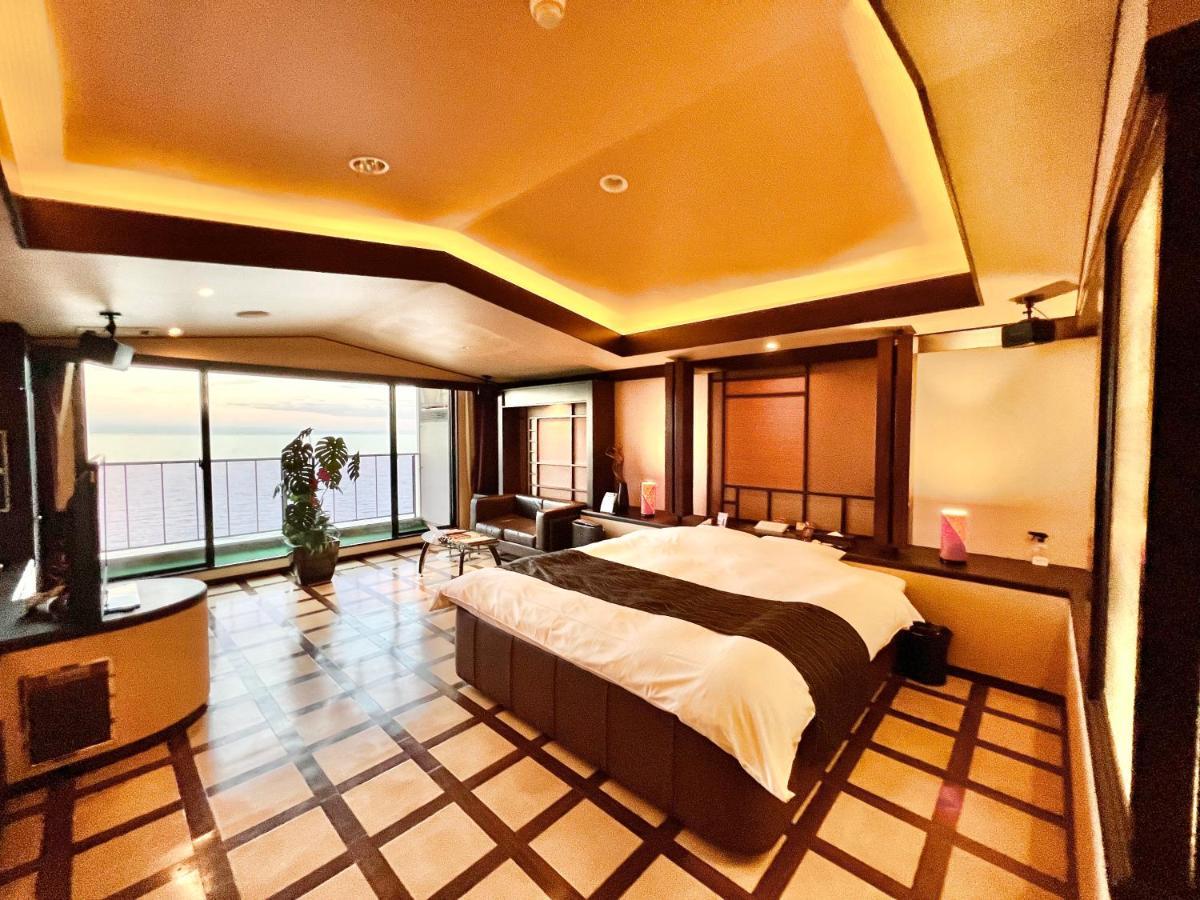 Sky Bali Style Beppu, Resort Love Hotel ภายนอก รูปภาพ
