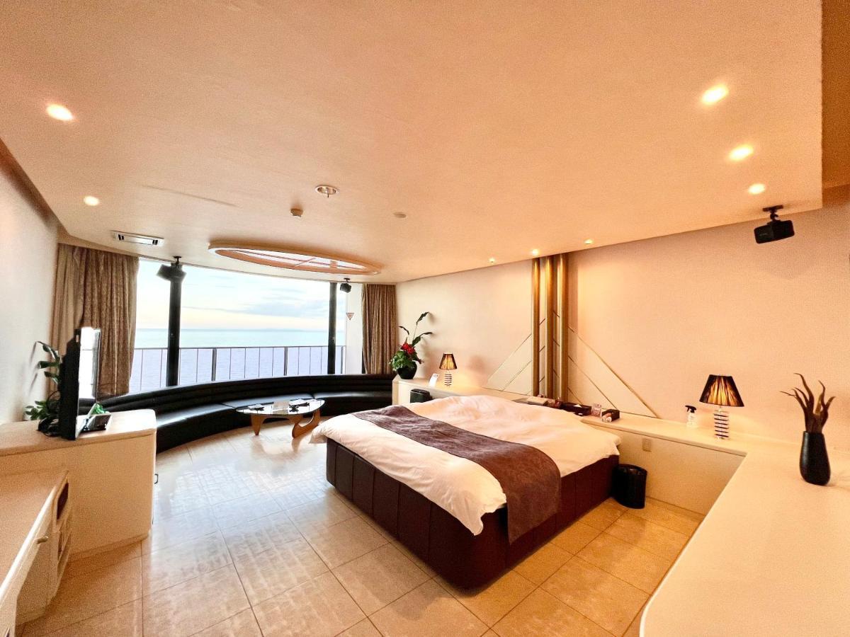 Sky Bali Style Beppu, Resort Love Hotel ภายนอก รูปภาพ